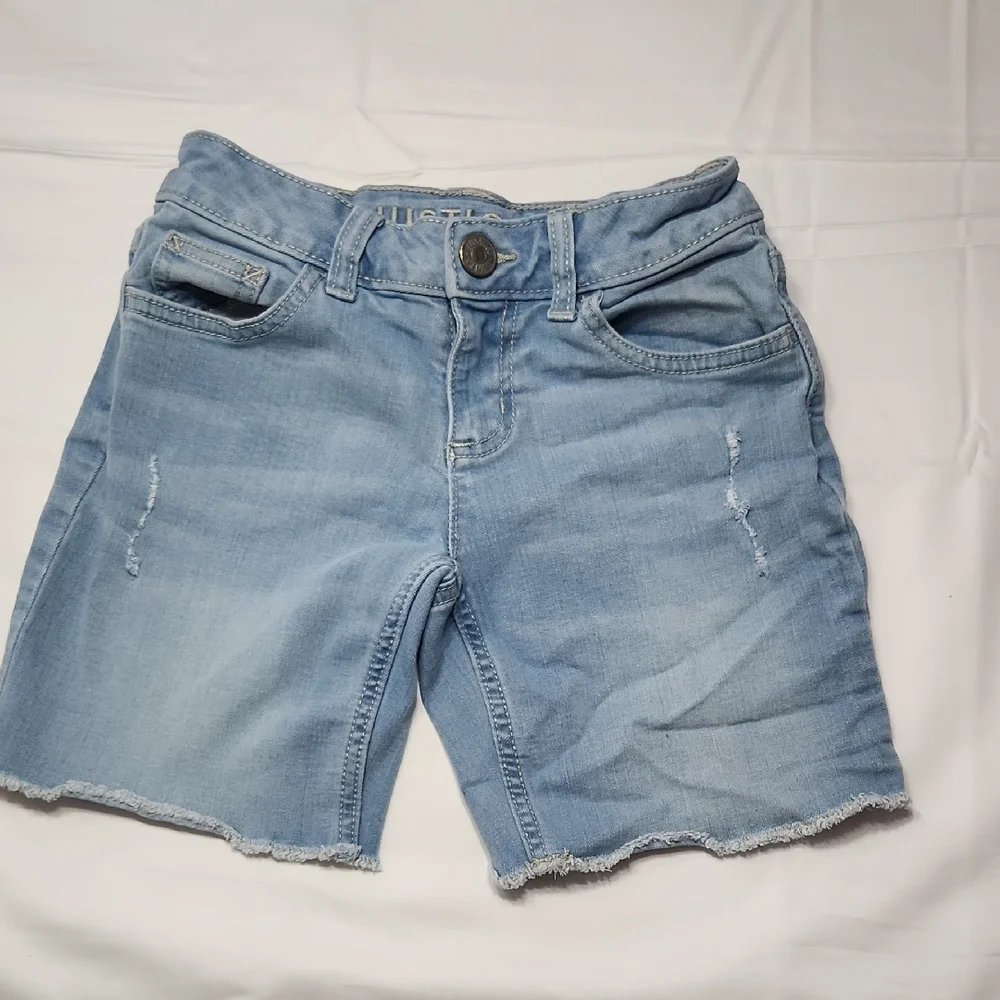 Justice Girls Bermuda Jean Shorts Size 8 | Raw Hem Light Wash Denim